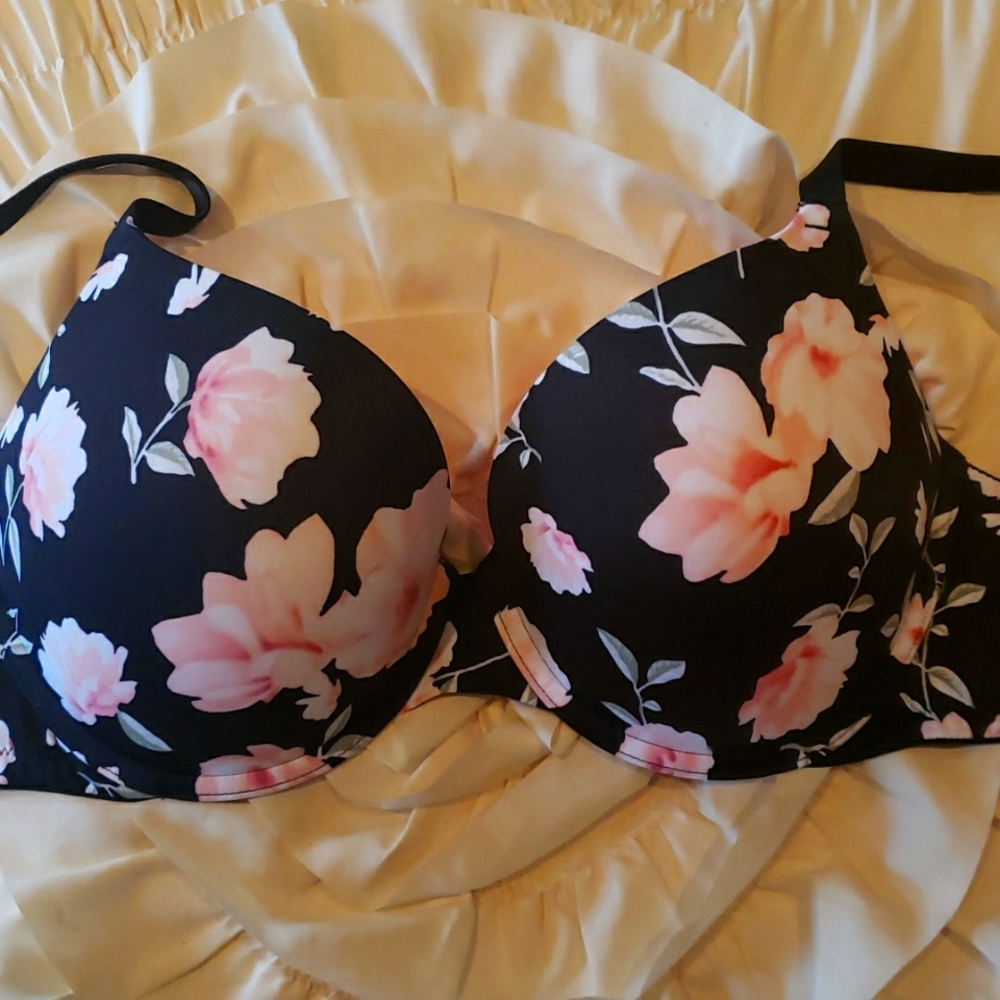 Pink push up by Victoria secret.  Size 34DD
